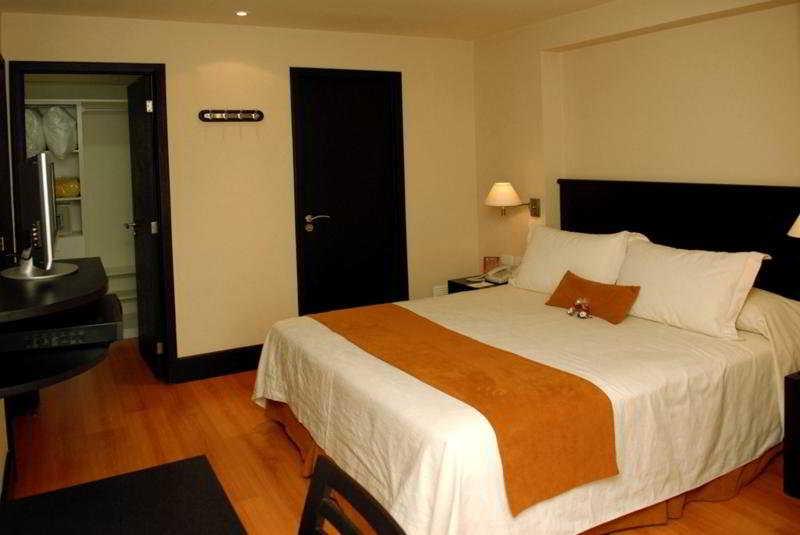 Hotel Lugano Suites 基多 外观 照片