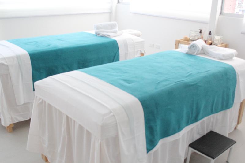 Hotel Lugano Suites 基多 外观 照片